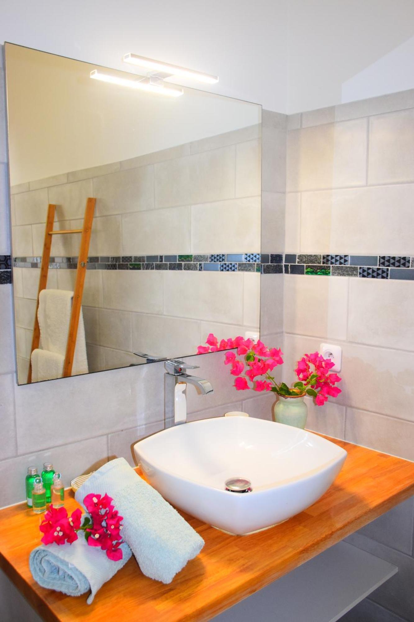 Tiko Lodge Sxm Quarter of Orleans Ngoại thất bức ảnh